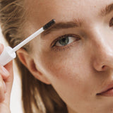 lavera Brow Control -Transparent 01- during application