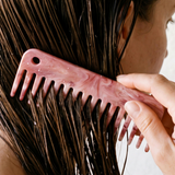 lavera Sectioning Comb – Sunrise Dream during application