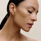 lavera Hyaluron Liquid Foundation -Golden Sand 07- in der Anwendung