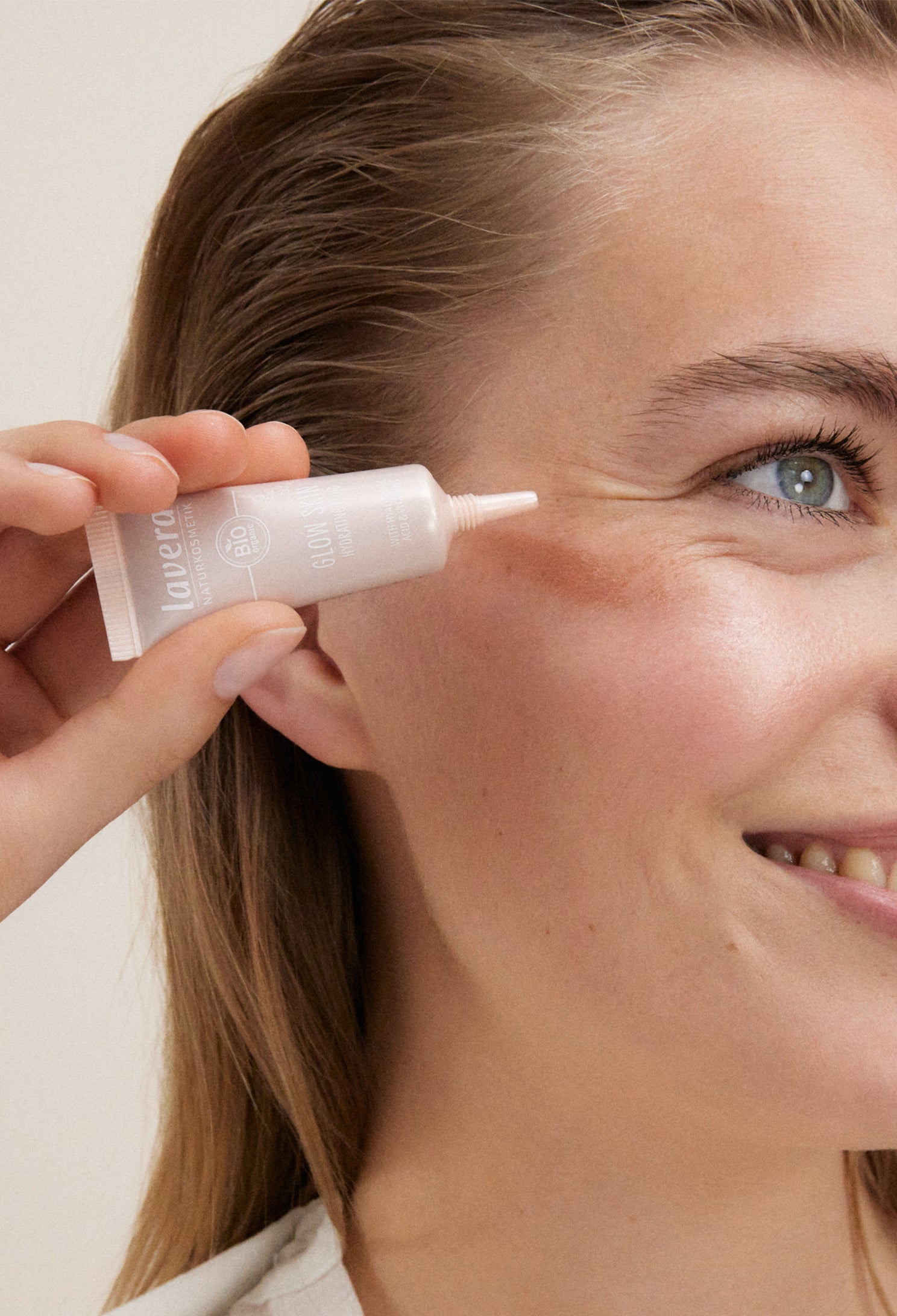 lavera Glow Skin Hydrating Fluid during application