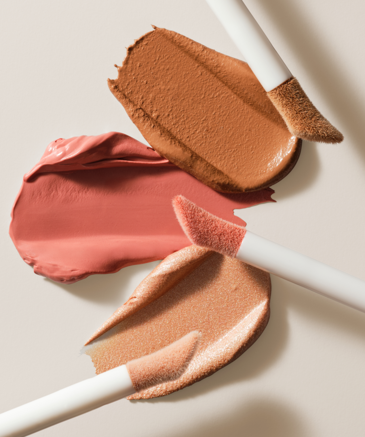 lavera Liquid Glow & Contour -Liquid Blush 02- during application