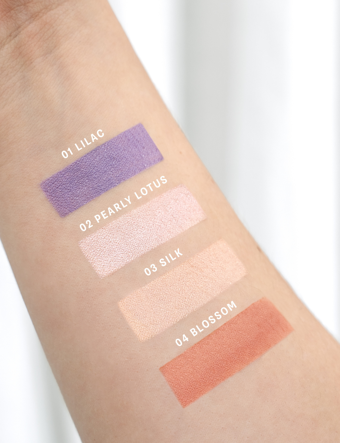 lavera Signature Colour Collection -Pure Pastels 01- during application