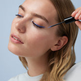 lavera Liquid Elements Eyeliner -Ocean Blue 02- during application