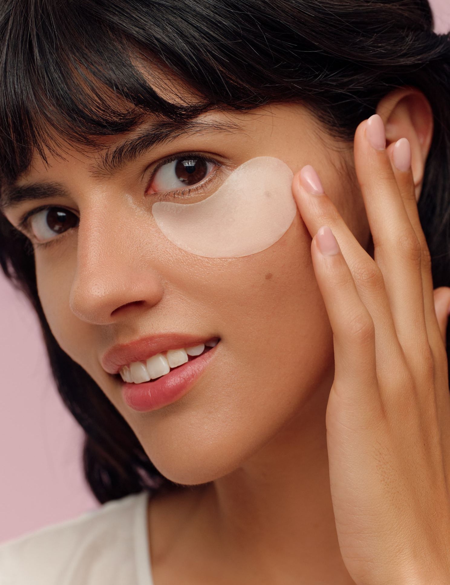 lavera Eye Patches Calm & Refresh in der Anwendung