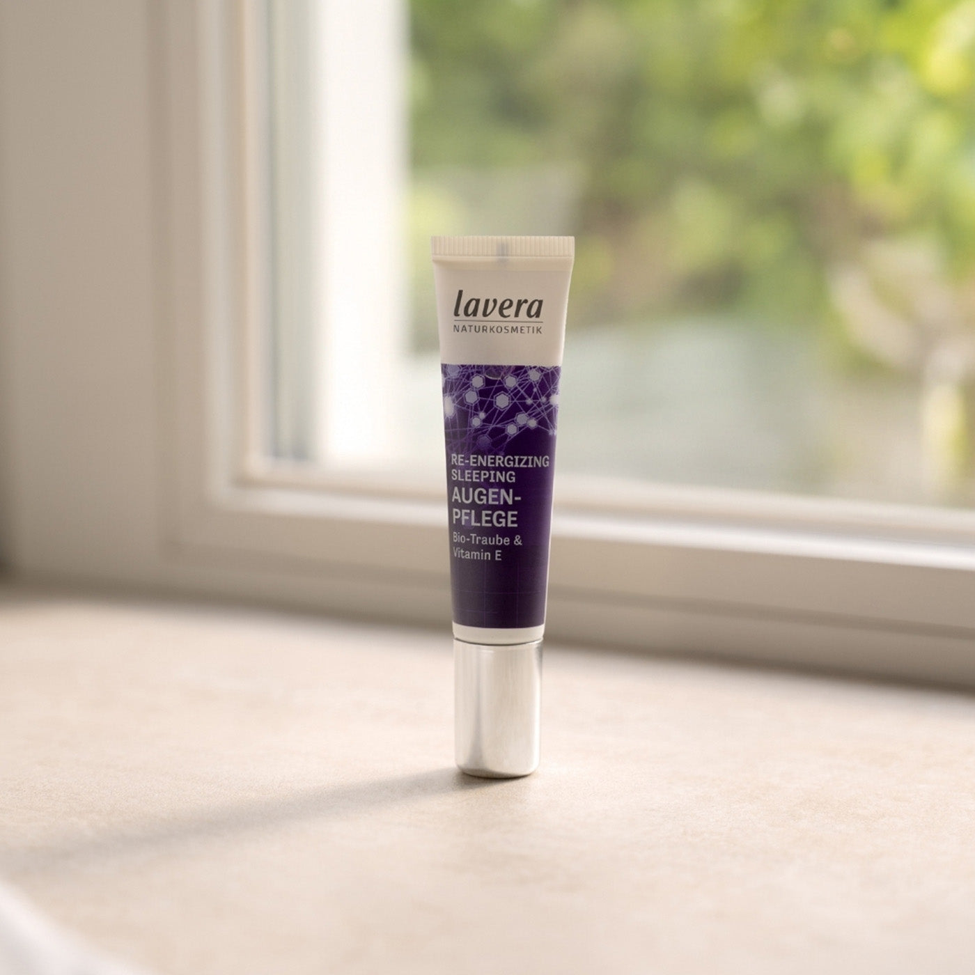Re-Energizing Sleeping Eye Care