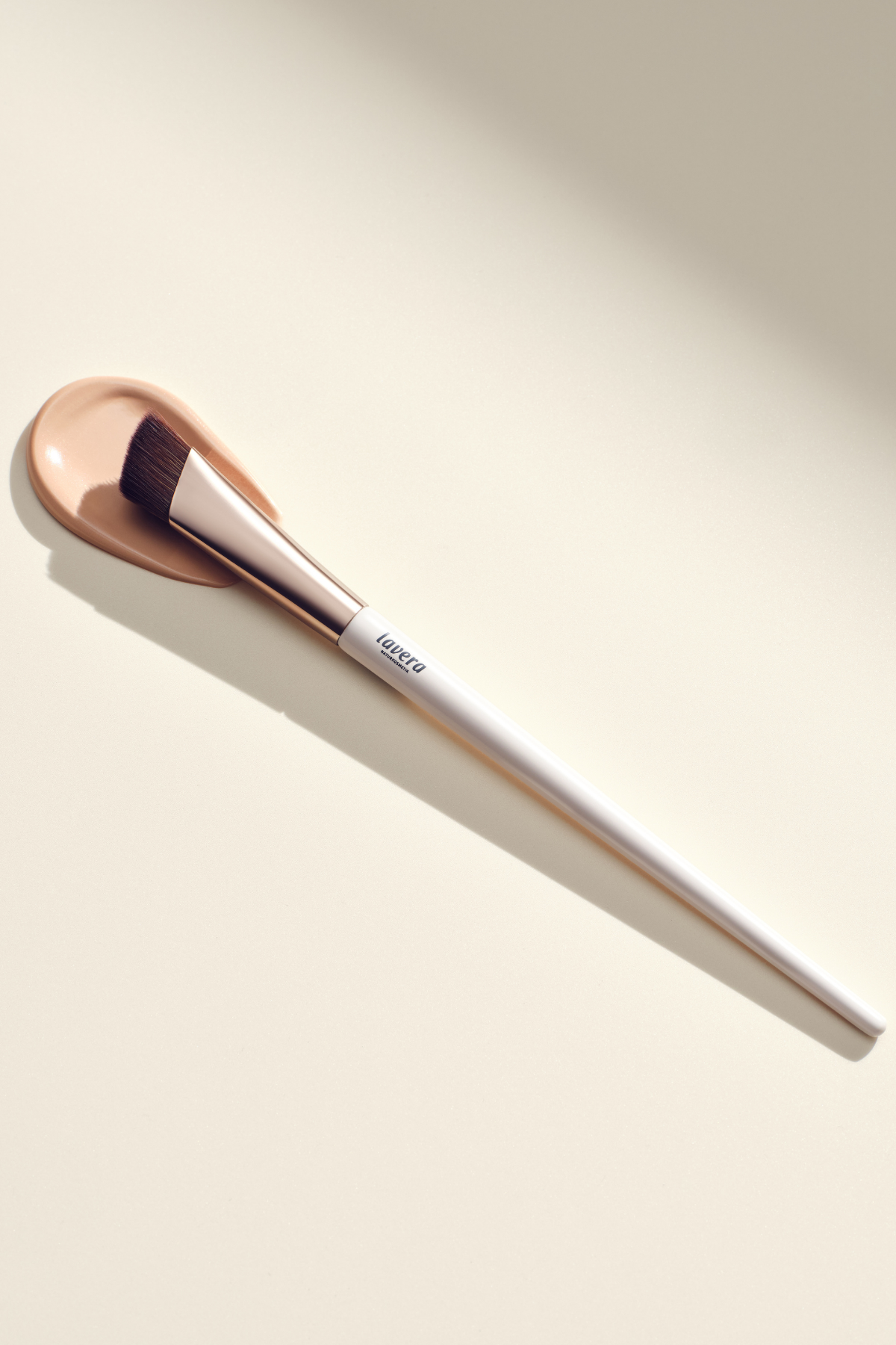 lavera Dream Blend Concealer Brush during application