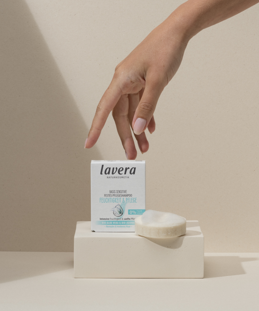 lavera Shampoo bar basis sensitive Moisture & Care during application