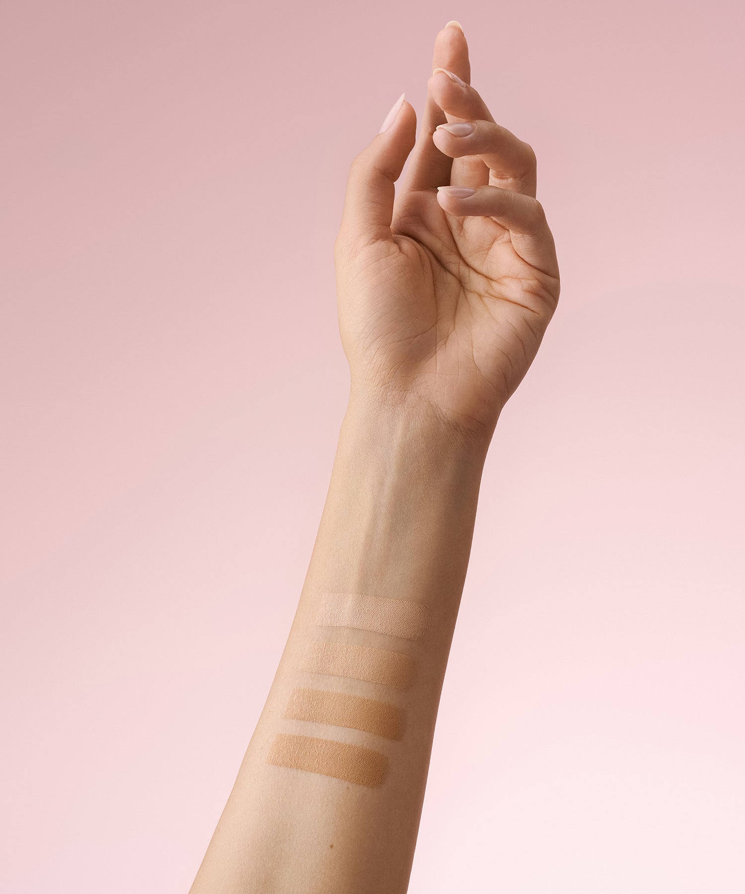 lavera Cream to Powder Foundation -Light 01- in der Anwendung