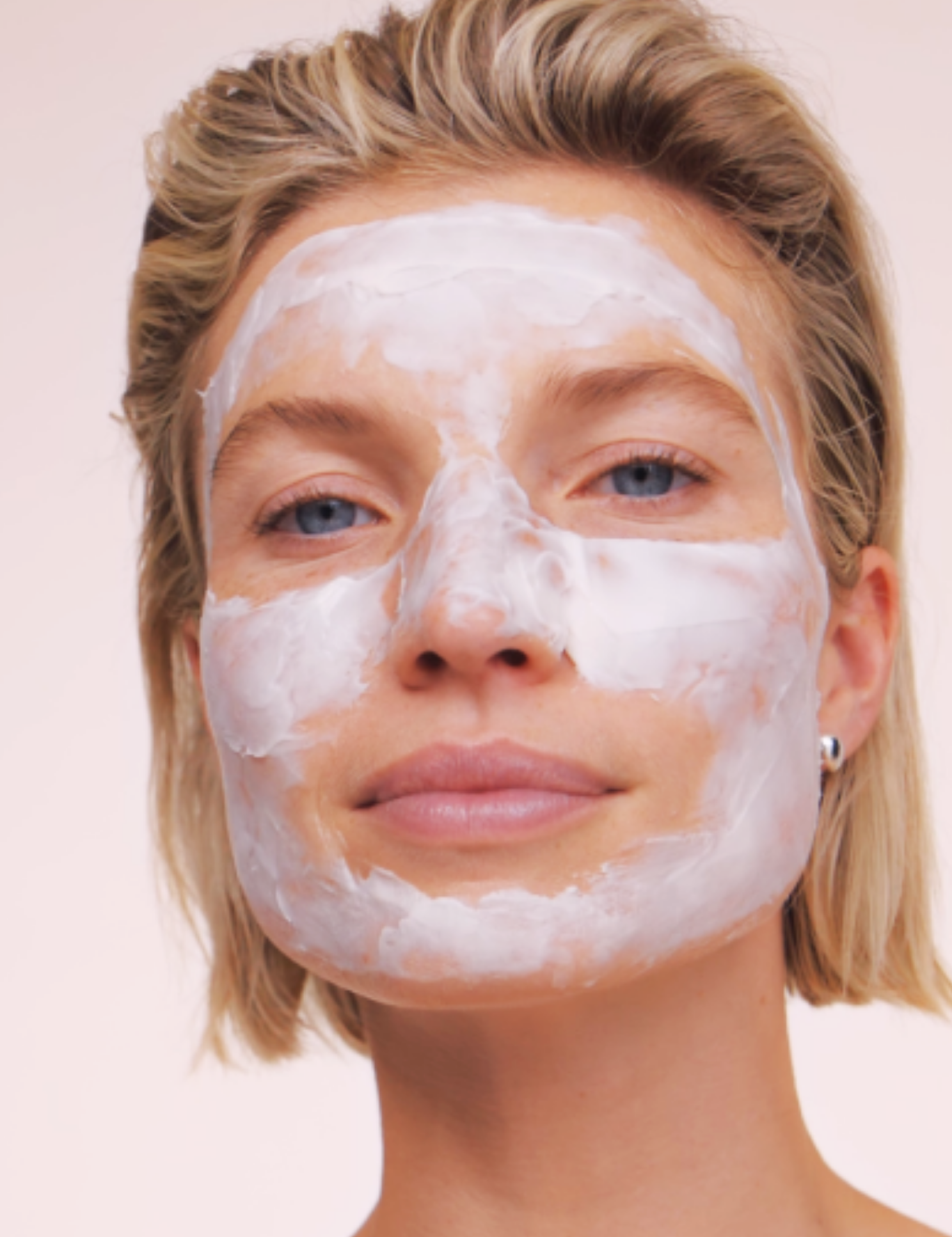lavera basis sensitive Anti-Ageing Mask Q10 during application