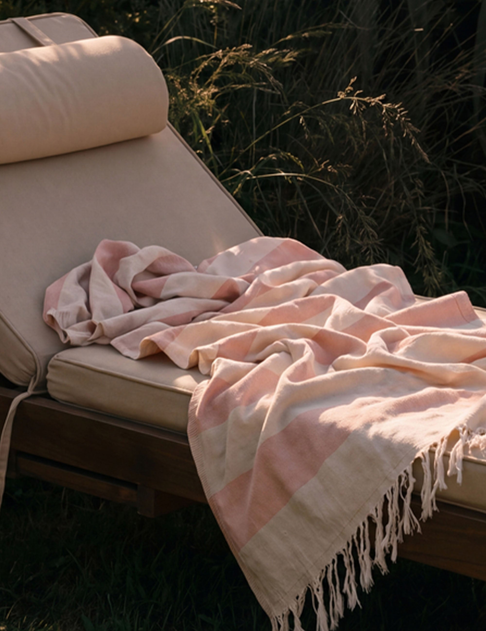 lavera Beach Towel – Sunset Stripes