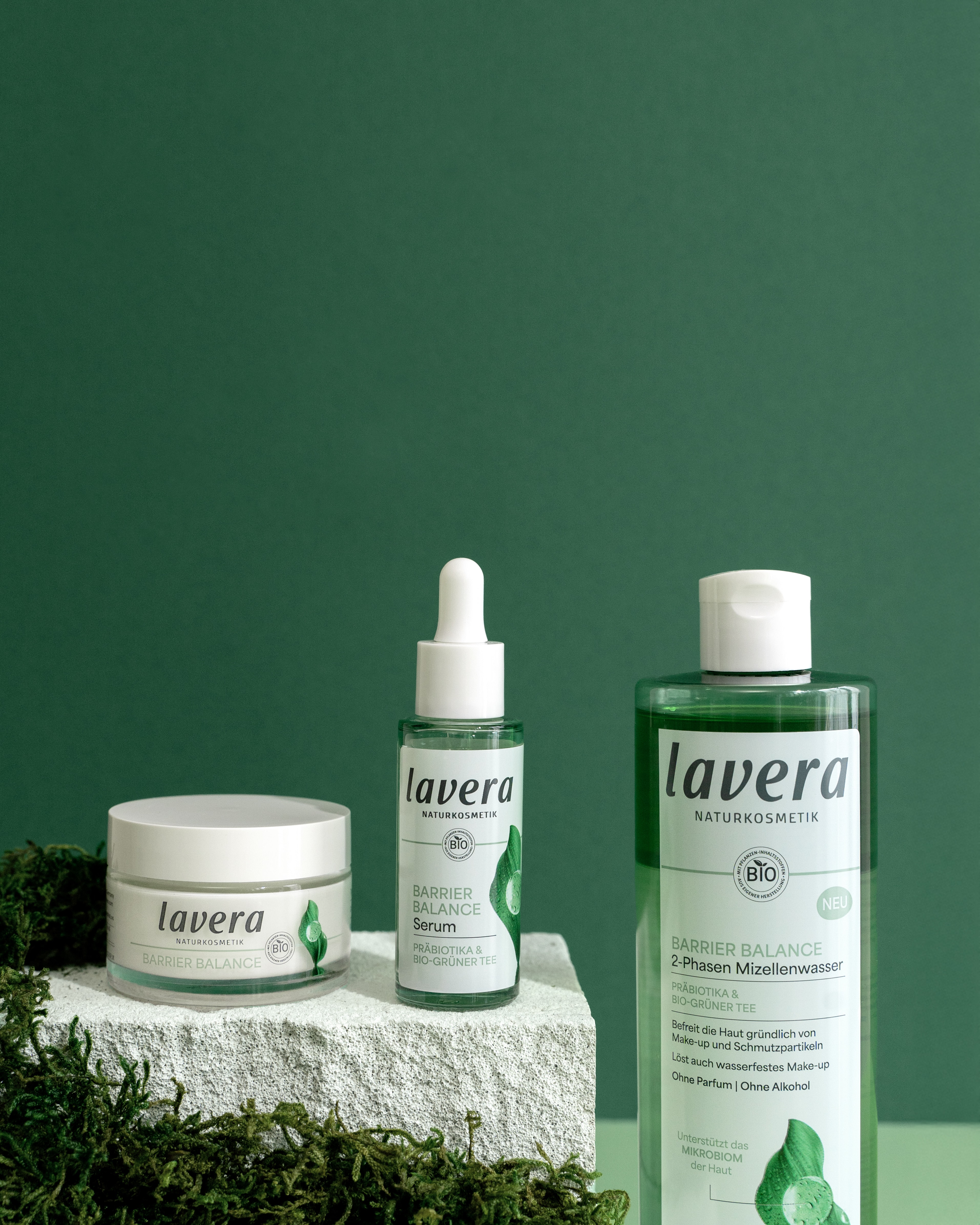 Verschiedene lavera Naturkosmetik Produkte der Serie Barrier Balance