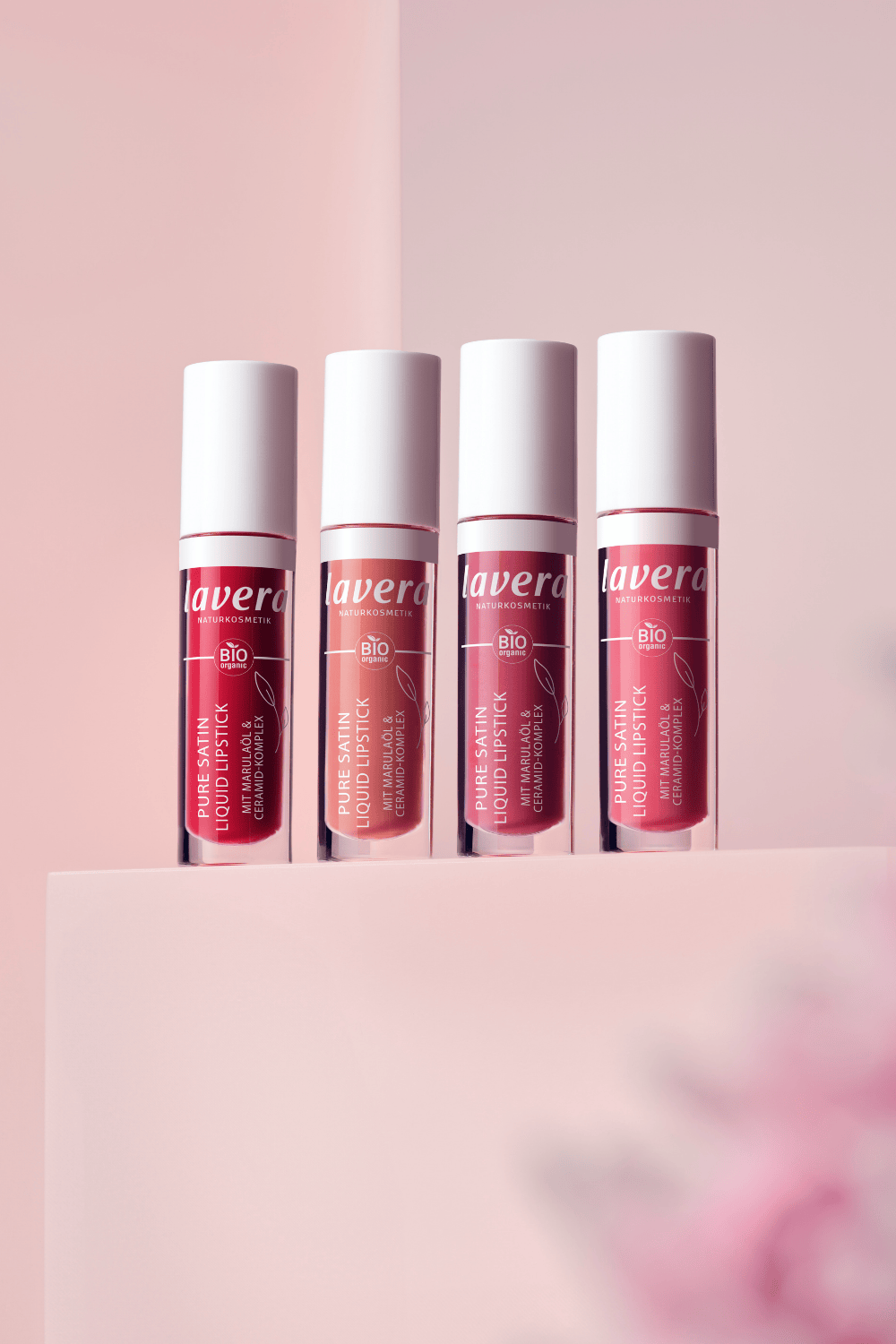 Pure Satin Liquid Lipstick -Poppy Red 01-