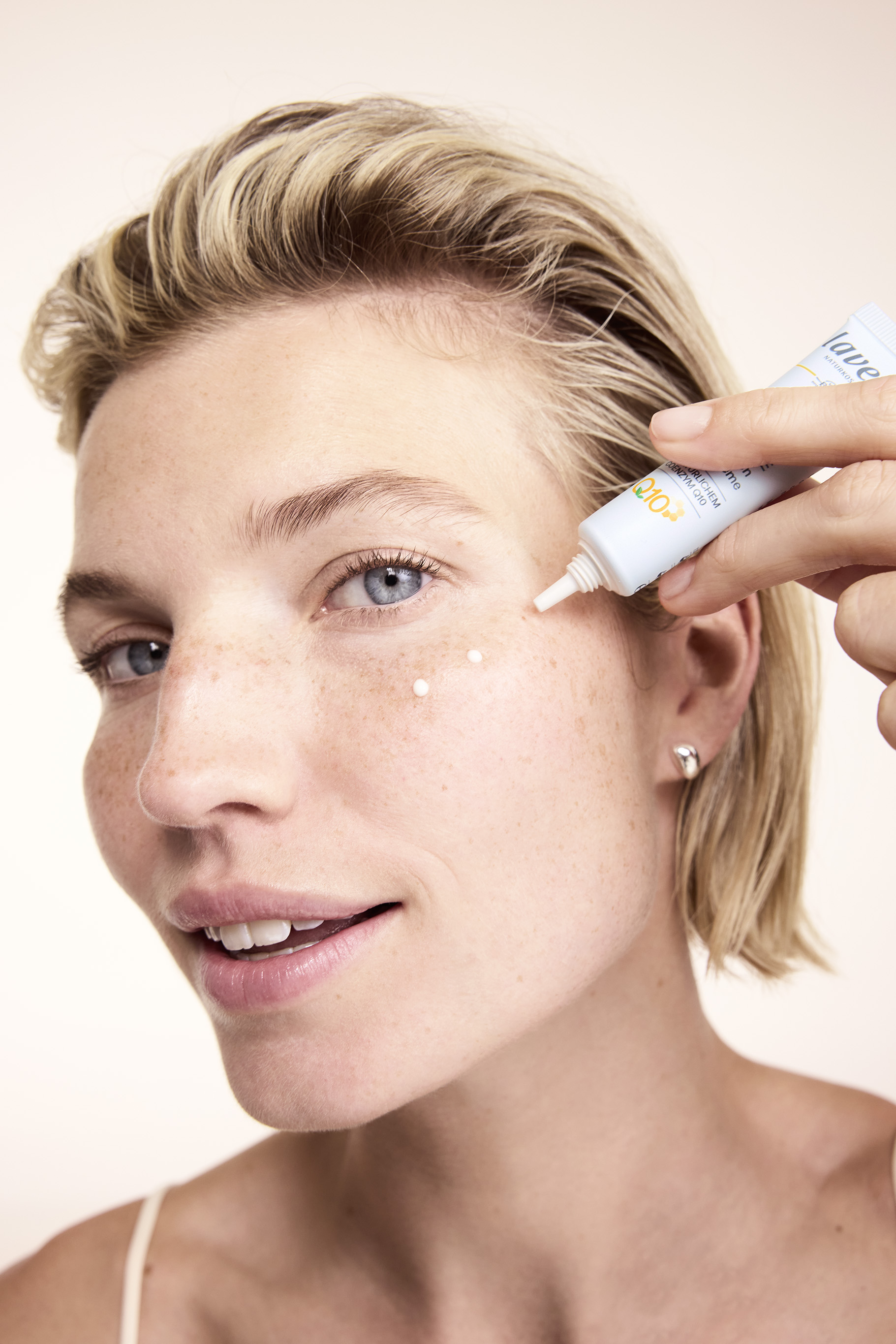 basis sensitive Anti-Falten Augencreme Q10